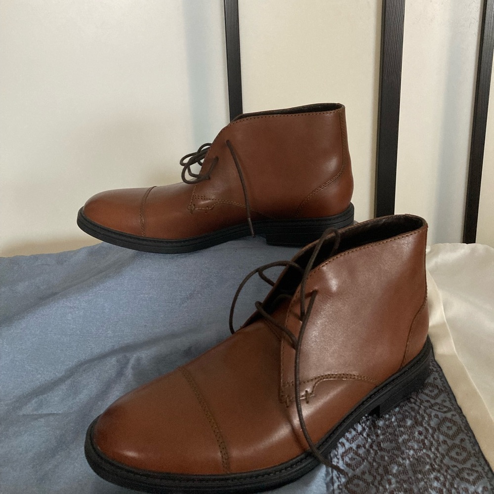 NWOT Bostonian ankle boot